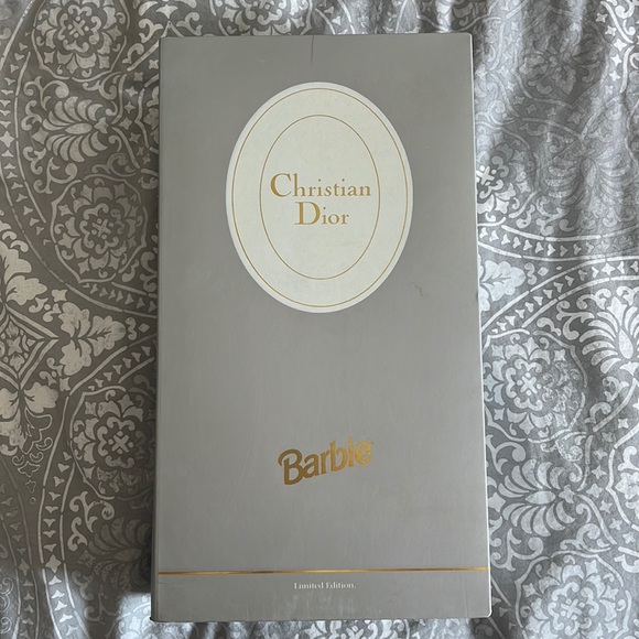 1995 Vintage Limited Edition Christian Dior Barbie Doll Number 13168 - Picture 2 of 5